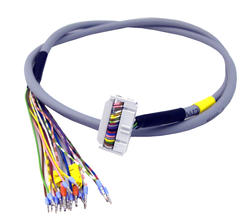 Kabel pro připojení základní desky k libovolnému zařízení